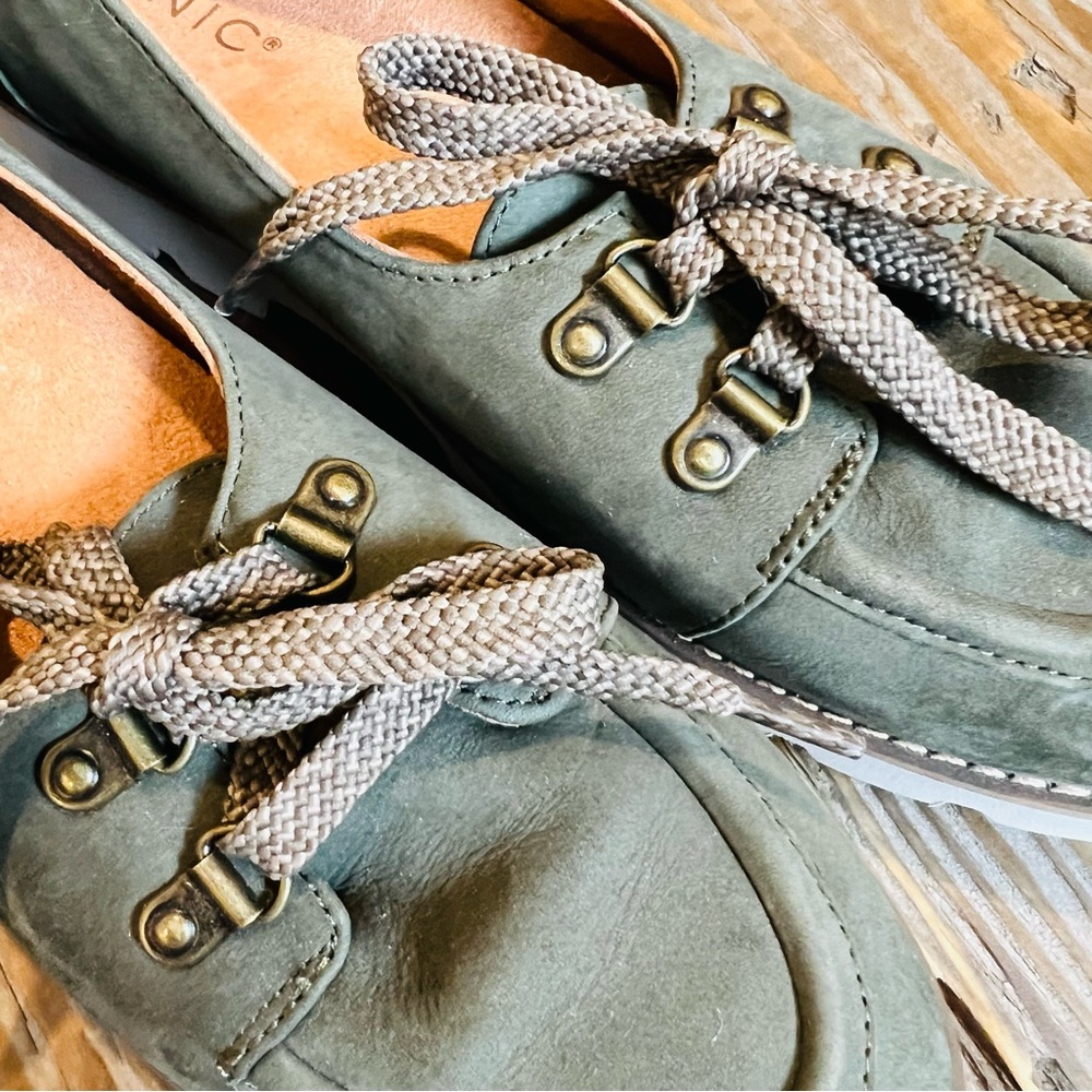 NEW VIONIC Teagan Green Lace Up Loafers - Picture 4 of 7